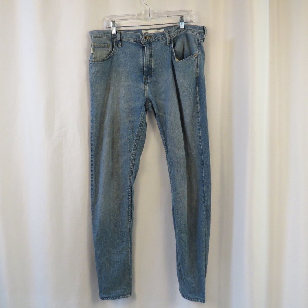 Vans V16 slim fit jean